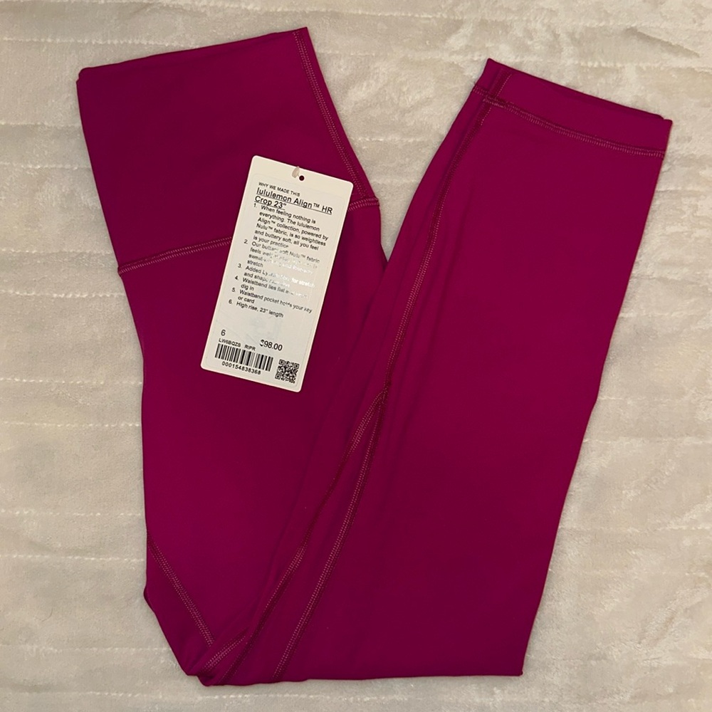 ✨NWT✨ Lululemon Align™ High-Rise Crop 23"
Ripened Raspberry 6